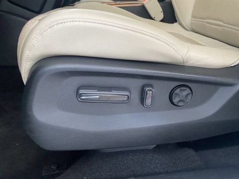 Used 2019 Honda CR-V Touring image 23