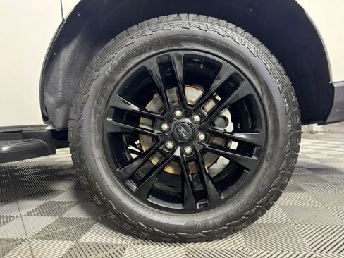 Used 2024 Ford Expedition Max XLT AWD/4WD image 50