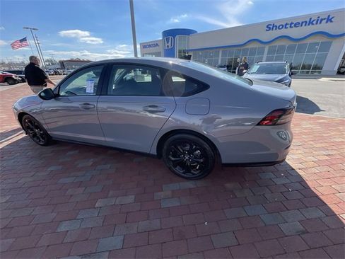 Certified 2025 Honda Accord SE image 31