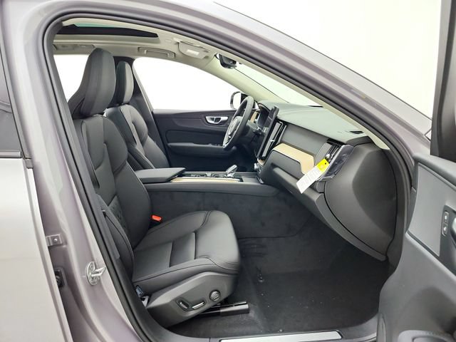 New 2026 Volvo XC60 B5 Plus w/ Protection Package Premier AWD/4WD image 18