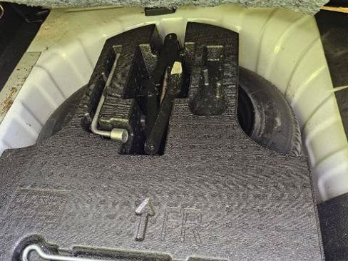 Used 2021 Nissan Kicks S FWD image 37