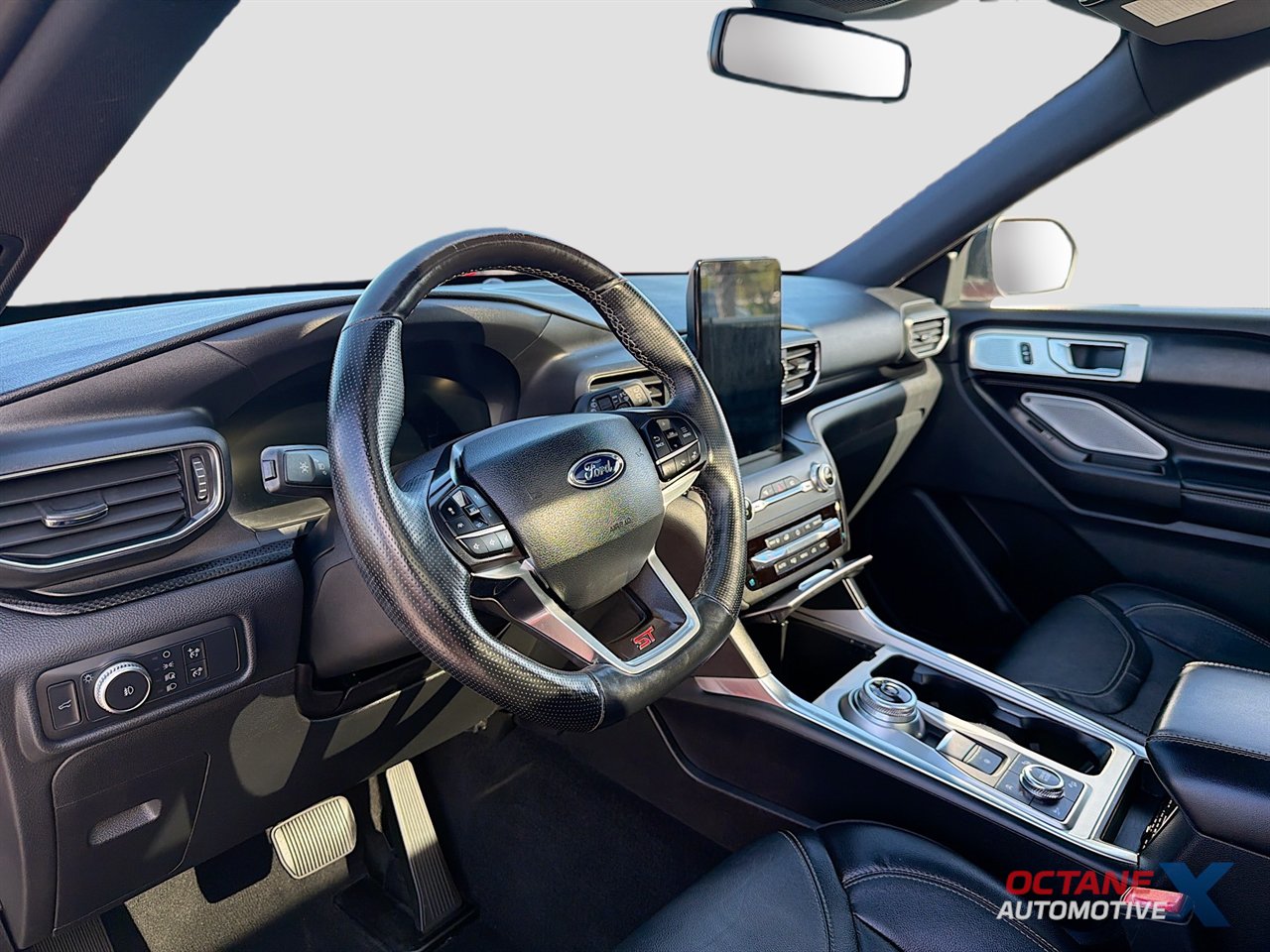 Used 2020 Ford Explorer ST w/ ST Street Pack AWD/4WD image 9
