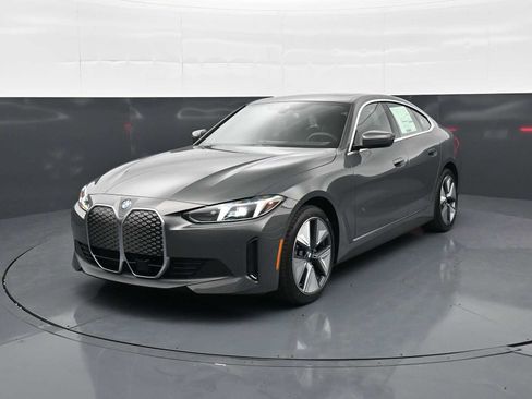 New 2026 BMW i4 eDrive40 w/ Premium Package RWD image 1