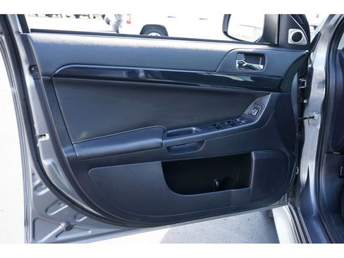 Used 2017 Mitsubishi Lancer ES image 14