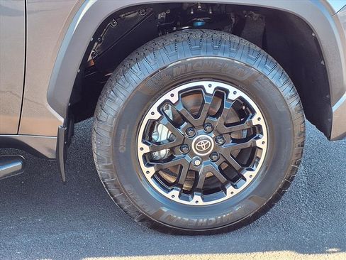 Used 2022 Toyota Tundra SR5 image 28