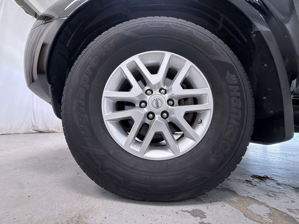 Used 2019 Nissan Frontier SV AWD/4WD image 14