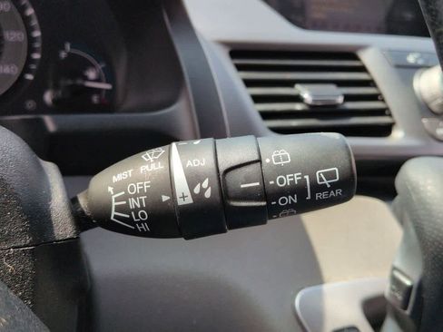 Used 2012 Honda Odyssey Touring Elite image 27