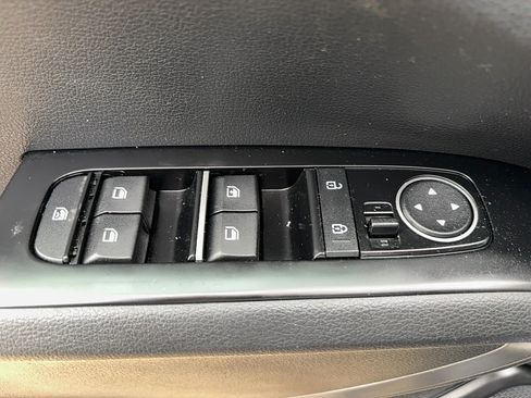 Used 2020 Kia Soul S FWD image 17