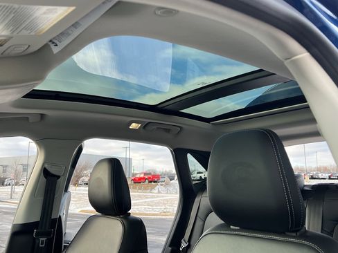 Used 2022 Ford Escape Titanium w/ Class II Trailer Tow Package image 19