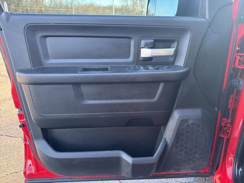 Used 2019 RAM 2500 Tradesman image 9