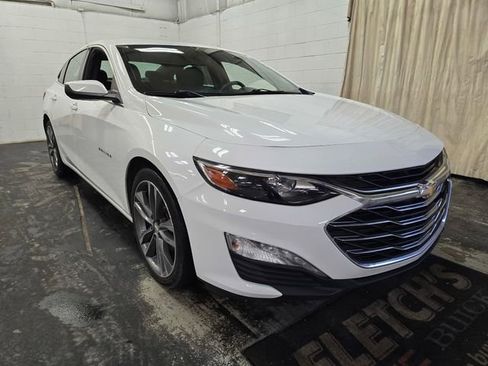 Used 2021 Chevrolet Malibu LT image 3