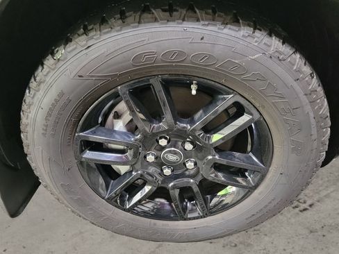 Certified 2020 Land Rover Defender 110 HSE AWD/4WD image 11