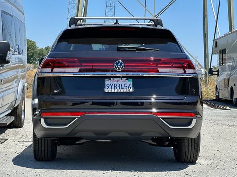 Used 2026 Volkswagen Atlas Cross Sport SE FWD image 5