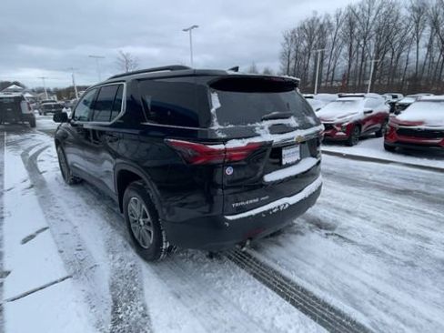 Certified 2023 Chevrolet Traverse LT w/ Rear Camera Mirror Package image 6