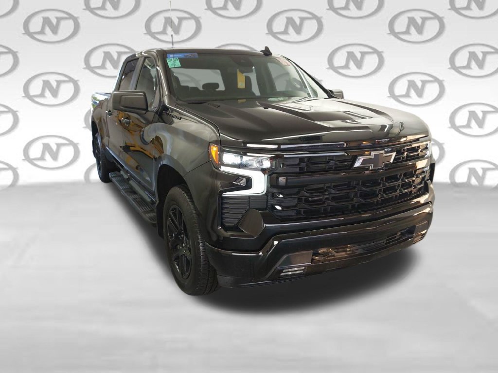 Used 2024 Chevrolet Silverado 1500 RST w/ Dark Appearance Package AWD/4WD image 13