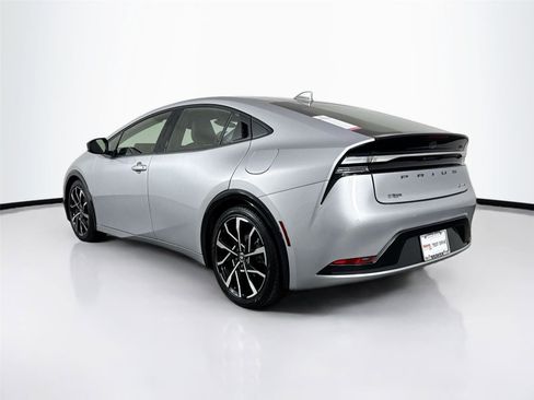 Certified 2025 Toyota Prius Plug-In Hybrid FWD image 13