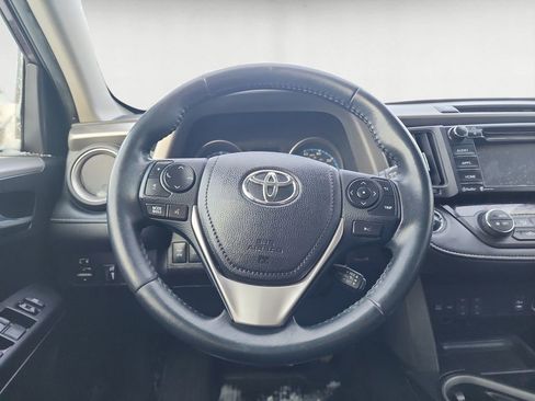 Used 2018 Toyota RAV4 XLE image 12