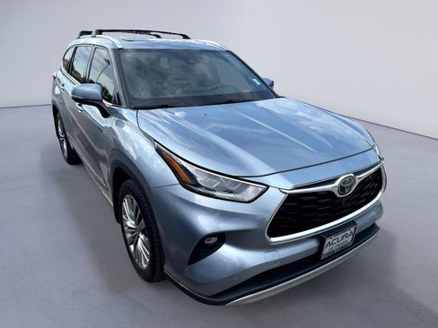 Used 2021 Toyota Highlander Platinum AWD/4WD image 4