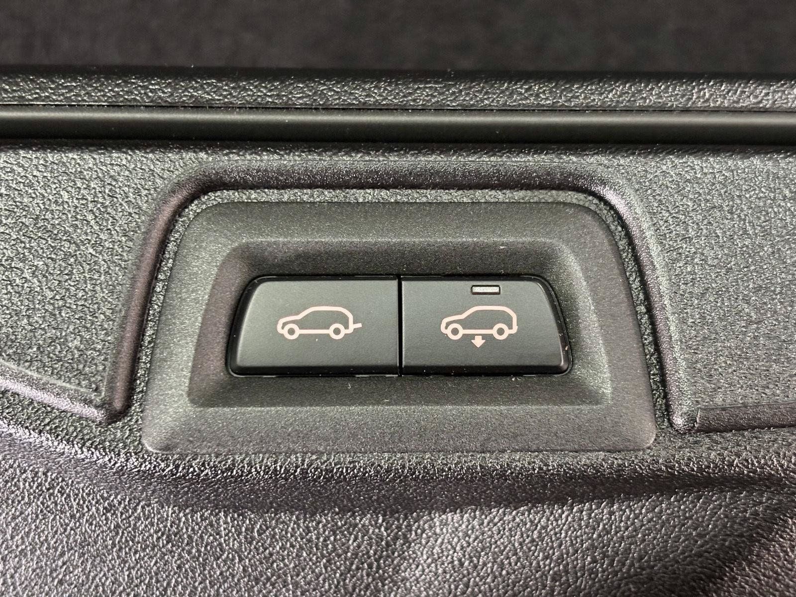 Used 2025 BMW X7 xDrive40i AWD/4WD image 47