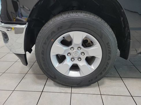 Used 2023 RAM 1500 Big Horn AWD/4WD image 41
