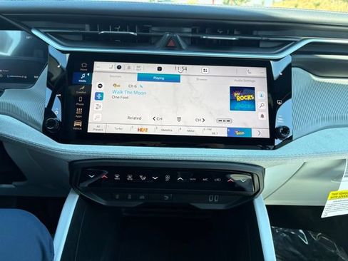 New 2026 Jeep Cherokee Laredo AWD/4WD image 14