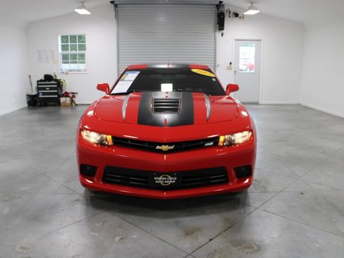 Used 2015 Chevrolet Camaro SS RWD image 3