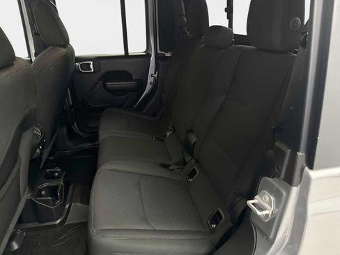 Used 2021 Jeep Gladiator Sport AWD/4WD image 22
