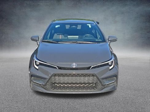 Used 2025 Toyota Corolla SE FWD image 3