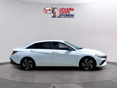 Used 2025 Hyundai Elantra Sport w/ Cargo Package FWD image 6