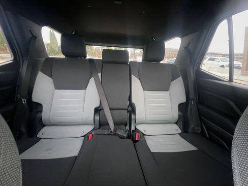 Used 2025 Toyota 4Runner TRD Off-Road image 38