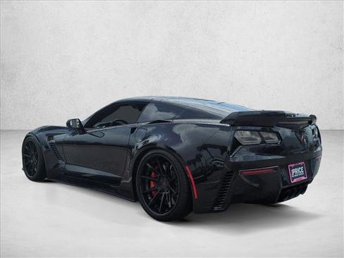Used 2015 Chevrolet Corvette Z06 w/ 3LZ Preferred Equipment Group RWD image 8