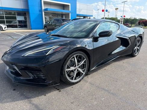 Used 2024 Chevrolet Corvette Stingray Premium Cpe w/ Z51 Performance Package RWD image 1