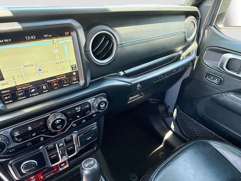 Used 2021 Jeep Wrangler Unlimited Rubicon 4xe w/ Cold Weather Group AWD/4WD image 24