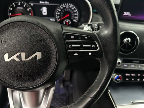 Used 2022 Kia Stinger GT2 RWD image 16