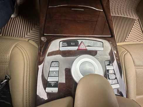 Used 2013 Mercedes-Benz S 63 AMG image 32