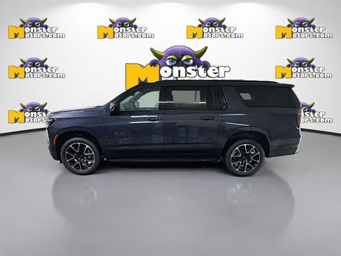 Used 2025 Chevrolet Suburban RST w/ Sun And Tow Package image 7