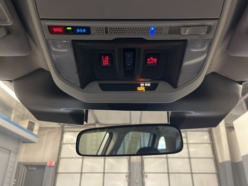 Certified 2023 Subaru Forester Premium image 27