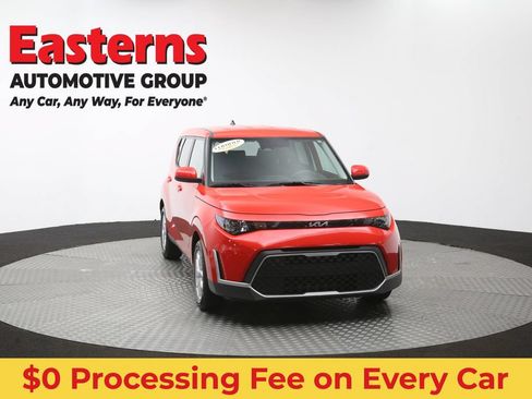 Used 2025 Kia Soul LX w/ LX Technology Package FWD image 51