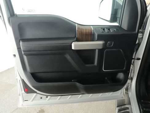 Used 2019 Ford F150 Lariat w/ Equipment Group 502A Luxury image 20