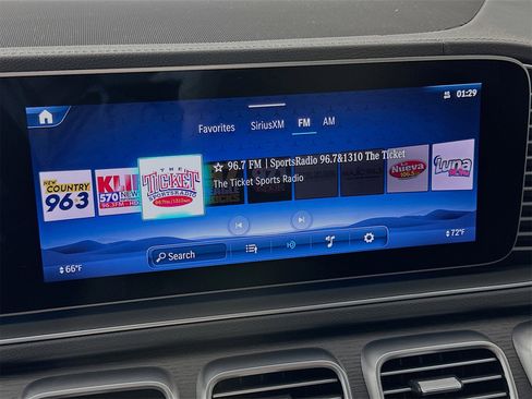 Used 2024 Mercedes-Benz GLS 450 4MATIC image 16