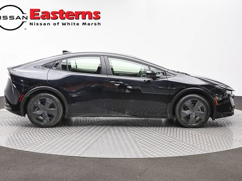 Used 2023 Toyota Prius LE FWD image 4