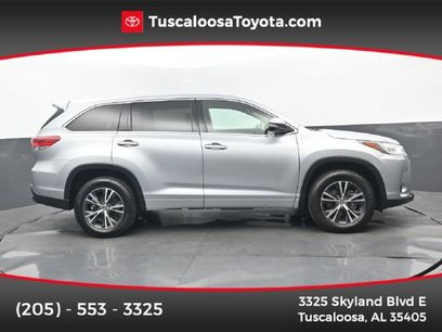 Used 2017 Toyota Highlander LE