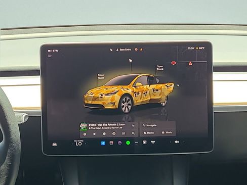 Used 2023 Tesla Model Y Long Range AWD/4WD image 24