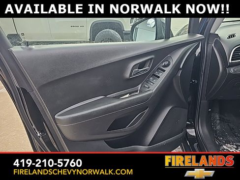 Certified 2022 Chevrolet Trax LT w/ Driver Confidence Package image 24