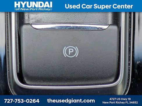 Used 2019 Ford Edge Titanium w/ Equipment Group 301A FWD image 31
