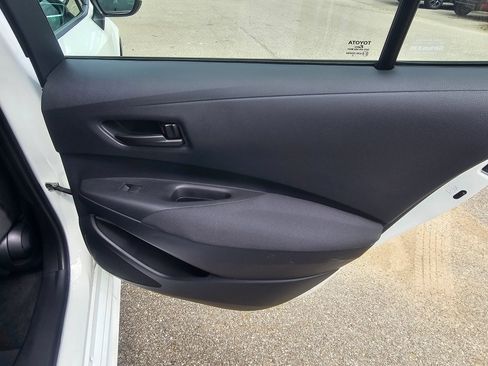Used 2024 Toyota Corolla LE FWD image 9