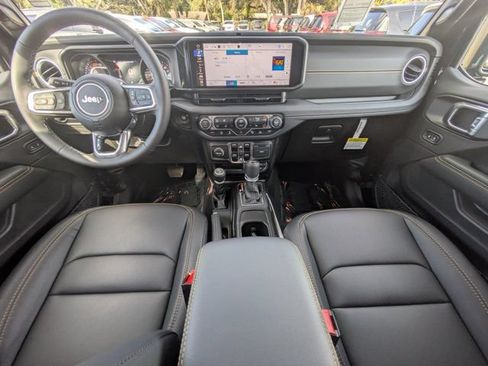 New 2025 Jeep Wrangler Unlimited Sahara AWD/4WD image 13