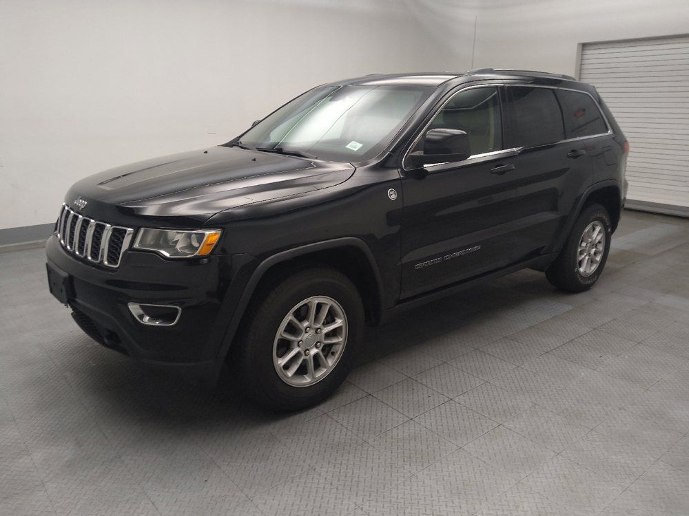 Used 2019 Jeep Grand Cherokee Laredo AWD/4WD image 2