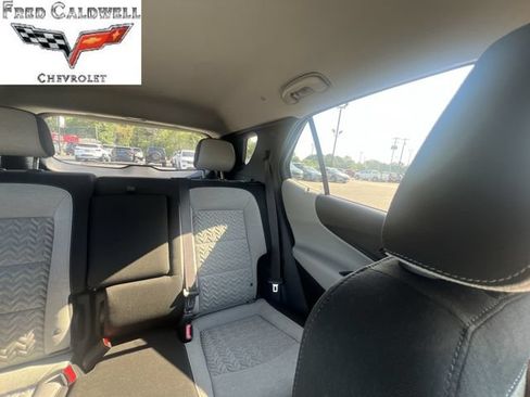 Used 2023 Chevrolet Equinox LS w/ LS Convenience Package FWD image 14