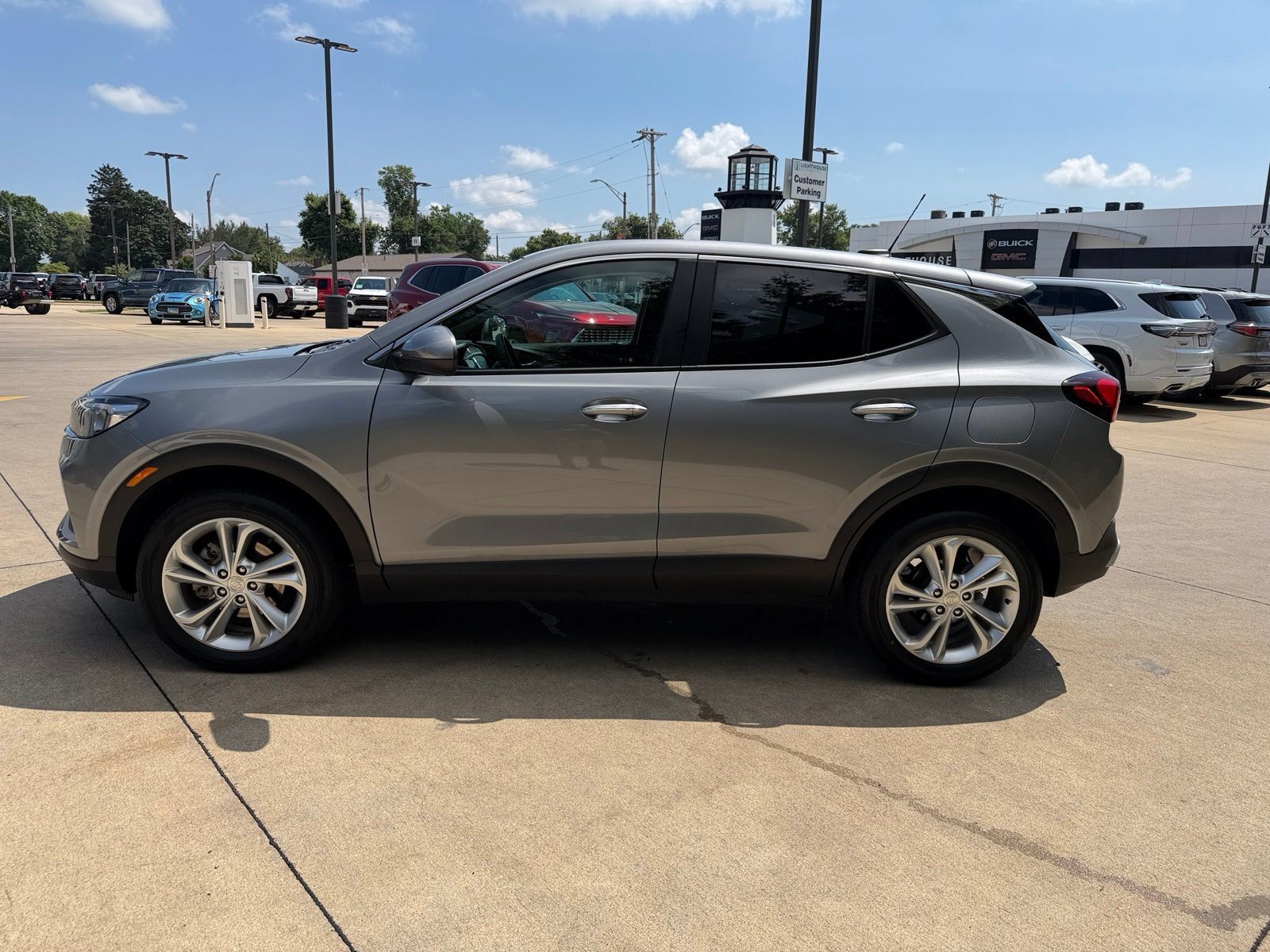 Used 2023 Buick Encore GX Preferred w/ Cold Weather Comfort Package AWD/4WD image 8